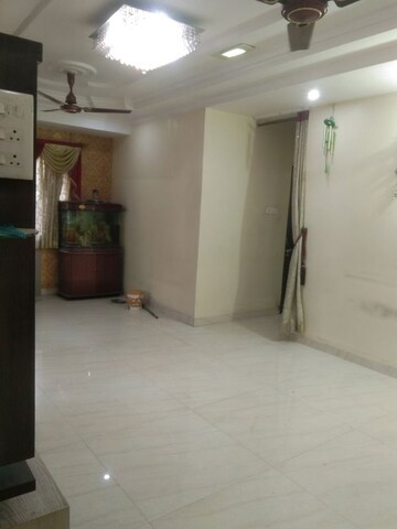 Room in 2 BHK Apartment at Mhalgi Nagar – for Rent
