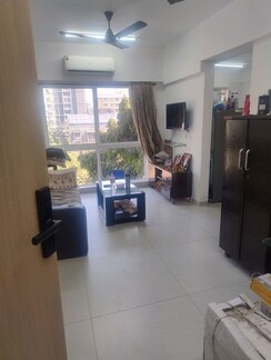 1 BHK + Study Room Apartment For Rent in Hubtown Seasons