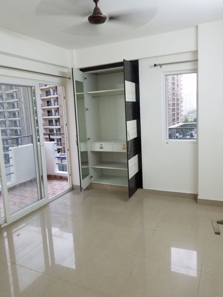  Parking, express-zenith 3 Bedroom 1400 Sq.Ft. Apartment In Sector 77 Noida 9749927