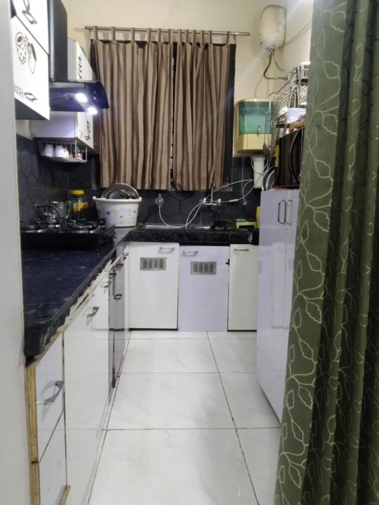 Kitchen, ambala highway 2 Bedroom 125 Sq.Yd. Apartment In Ambala Highway Zirakpur 9749928
