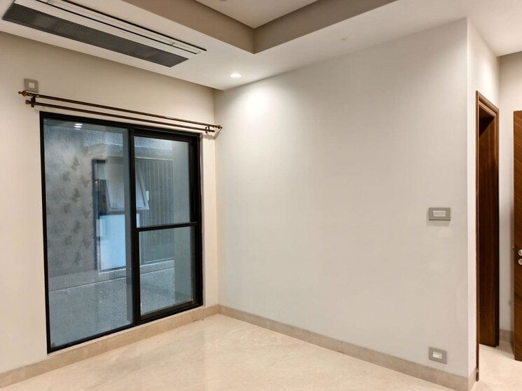 Room, brigade-no-7 4 Bedroom 3520 Sq.Ft. Apartment In Banjara Hills Hyderabad 9749931