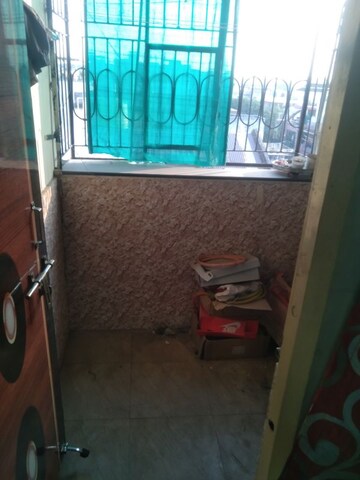 Furnished Amenities in 2 BHK Apartment at Mhalgi Nagar – for Rent