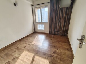 2 BHK Apartment For Rent in Jaypee Greens Kosmos, Sector 134