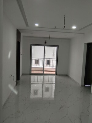 Room in 2 BHK Apartment at Mhalgi Nagar – for Rent