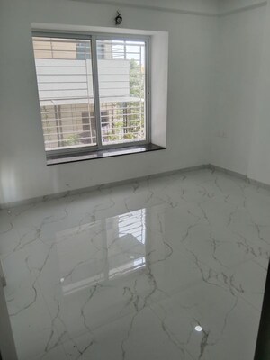 Room in 2 BHK Apartment at Mhalgi Nagar – for Rent