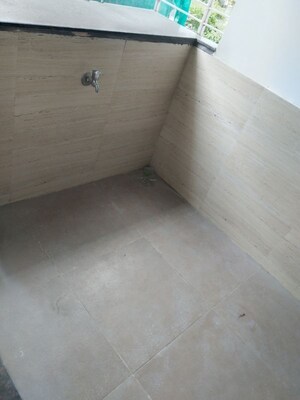 Room in 2 BHK Apartment at Mhalgi Nagar – for Rent