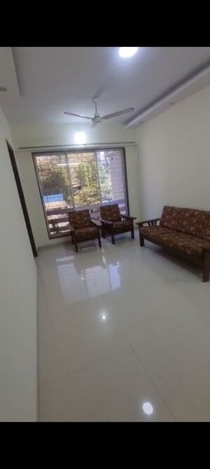 Living Room in 2 BHK Apartment at Chembur – for Rent