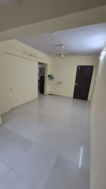 Room in 1 BHK Apartment at Tulsi Dham Kalyani CHS, Kapur Bawdi – for Rent