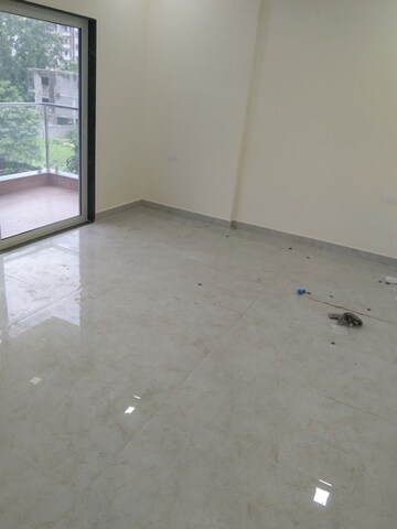 Room in 2 BHK Apartment at Mhalgi Nagar – for Rent