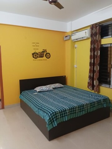 Bedroom in 3 BHK Builder Floor at Narikal Bari – for Rent