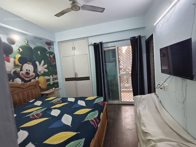 Gym, radicon-vedantam 3 Bedroom 1375 Sq.Ft. Apartment In Sector 16c Greater Noida Greater Noida 9749988