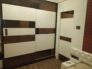 Master Bedroom in 3 BHK Builder Floor at Amit 9 Green Park, Parvati Paytha – for Sale