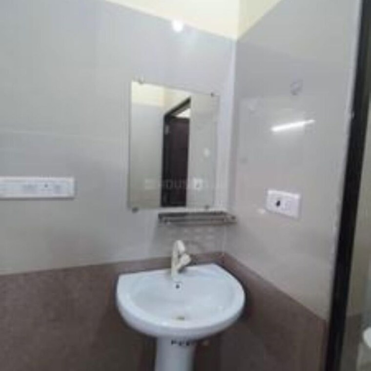 Bathroom, gomti nagar Pg For Girls In Gomti Nagar 9750005