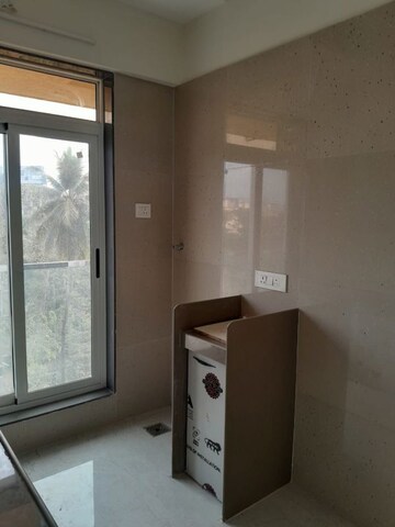 Room in 2 BHK Apartment at Borivali East – for Rent