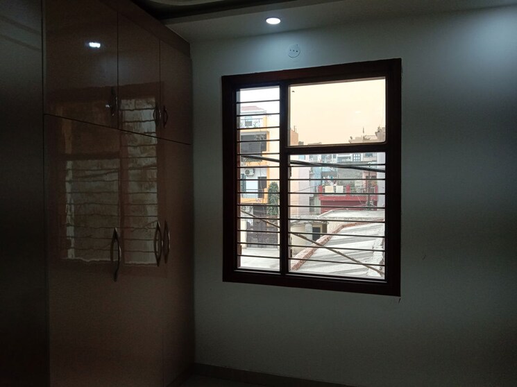 Room, dwarka mor 3 Bedroom 720 Sq.Ft. Builder Floor In Dwarka Mor Delhi 9750021