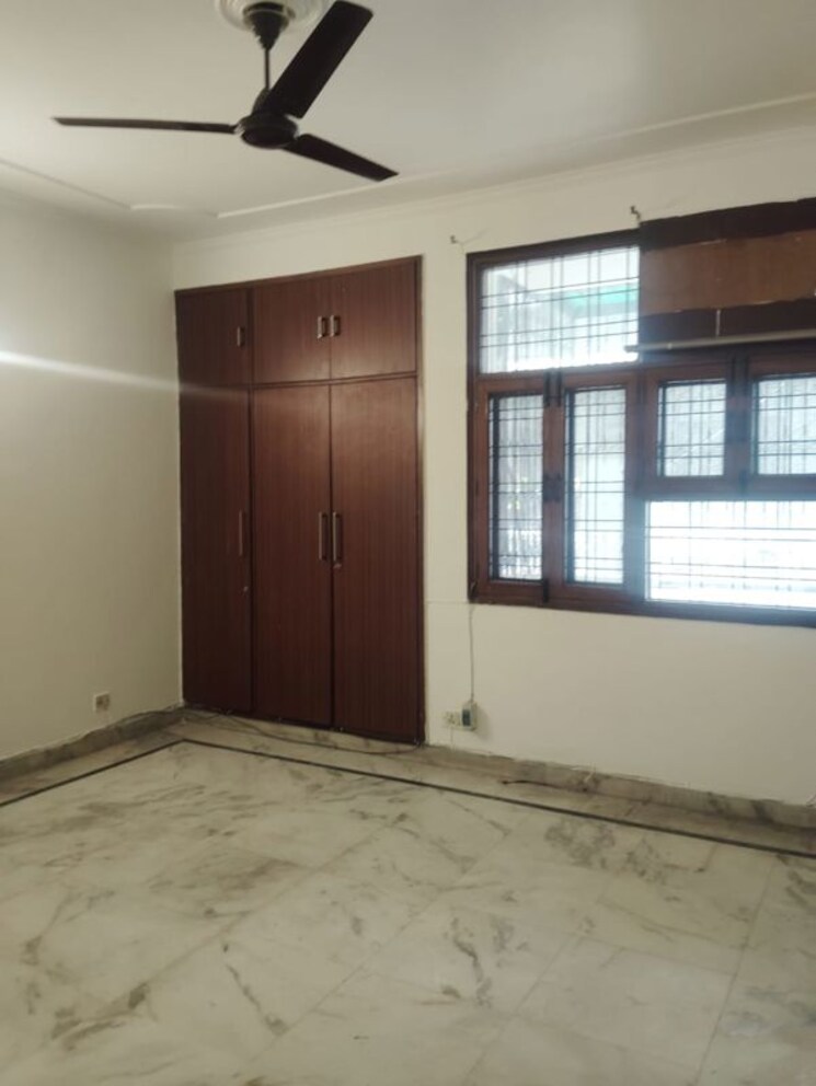 Room, sarvodaya enclave 3 Bedroom 3600 Sq.Ft. Builder Floor In Sarvodaya Enclave Delhi 9750027