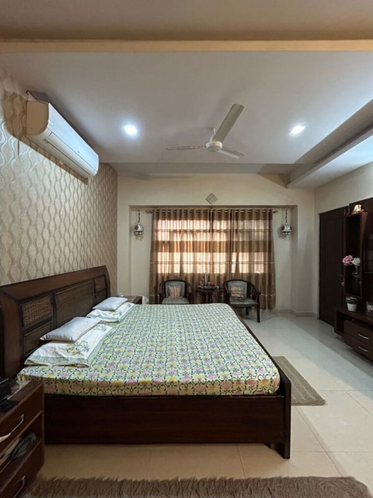 Bedroom, banjara hills 4 Bedroom 420 Sq.Ft. Independent House In Banjara Hills Hyderabad 9750035