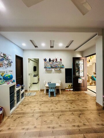 Parking in 4 BHK Independent House at Banjara Hills – for Sale