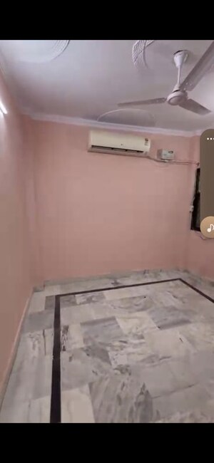 Room in 2 BHK Builder Floor at Hari Nagar – for Sale