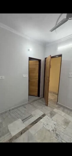 2 BHK Builder Floor For Sale in Hari Nagar