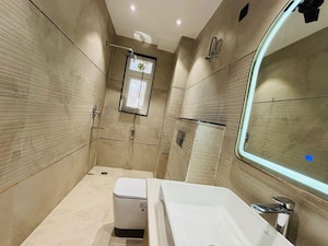 Team Area in 4 BHK Builder Floor at Sector 67 – for Sale