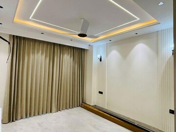 Balcony in 4 BHK Builder Floor at Sector 67 – for Sale