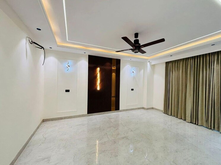 Room, sector 67 4 Bedroom 2700 Sq.Ft. Builder Floor In Sector 67 Gurgaon 9750044