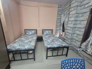 Bedroom in  Pg at Malad West – for Rent