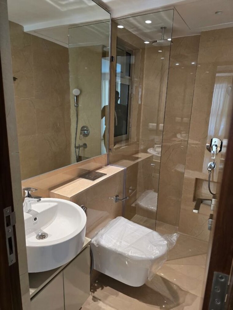 Bathroom, hiranandani-highland 2 Bedroom 620 Sq.Ft. Apartment In Powai Mumbai 9625507