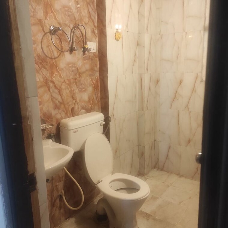 Bathroom, swastik-apartments-rajendra-nagar 3 Bedroom 1305 Sq.Ft. Builder Floor In Rajendra Nagar Ghaziabad 9750069