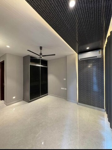 Room in 4 BHK Builder Floor at Ansal API Esencia, Sector 67 – for Sale