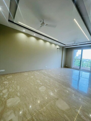 Room in 3 BHK Builder Floor at Malibu Town – for Sale