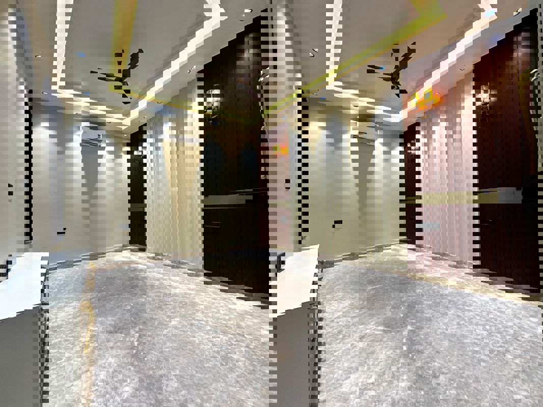 4 BHK + Servant Room,Store Room Builder Floor For Sale in Rosewood City