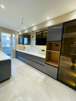 4 BHK + Servant Room,Store Room Builder Floor For Sale in Sushant Lok III