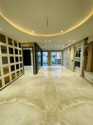 Room in 4 BHK Builder Floor at Sushant Lok Iii – for Sale