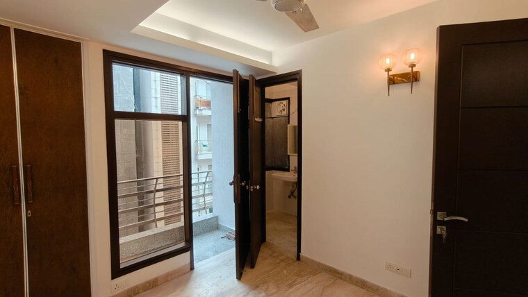 Room, east of kailash 3 Bedroom 1152 Sq.Ft. Builder Floor In East Of Kailash Delhi 9750110