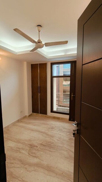 Room in 3 BHK Builder Floor at East Of Kailash – for Sale