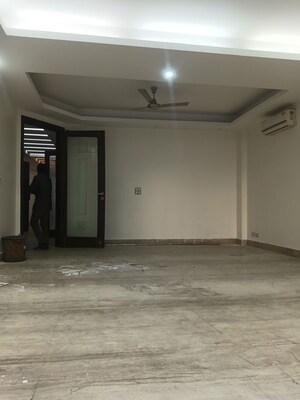 Room in 4 BHK Builder Floor at Greater Kailash I – for Rent