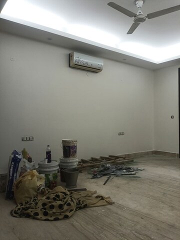 Room in 4 BHK Builder Floor at Greater Kailash I – for Rent