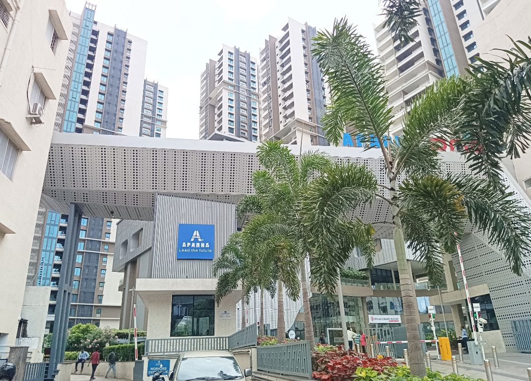 4 BHK + Pooja Room Apartment For Sale in Aparna One