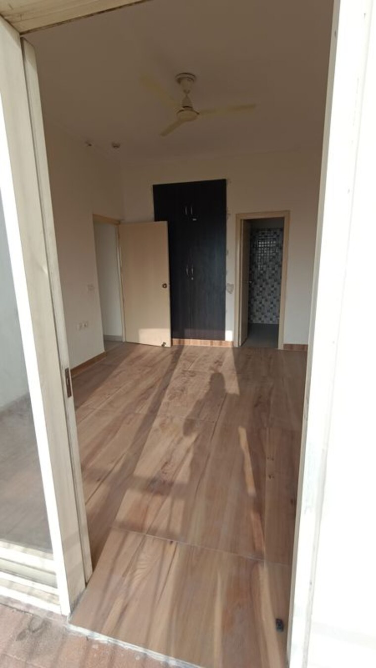 Room, antriksh-golf-view 2 Bedroom 1245 Sq.Ft. Apartment In Sector 78 Noida 9750146