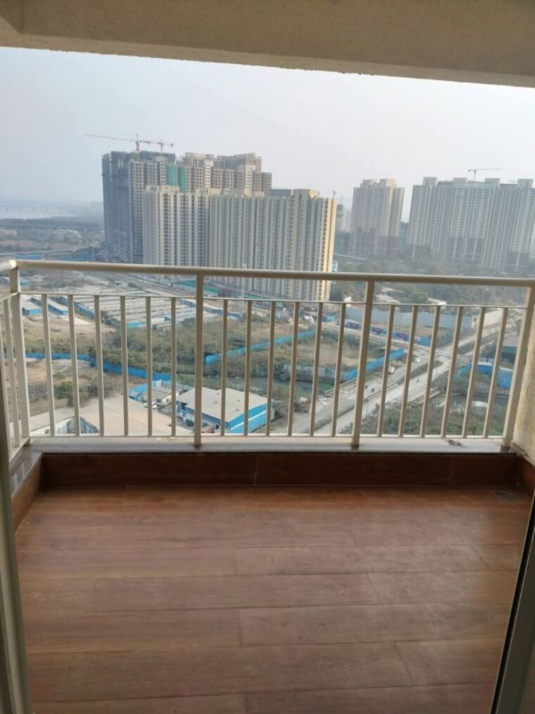 Balcony, lodha-amara 2 Bedroom 722 Sq.Ft. Apartment In Kolshet Road Thane 9750147