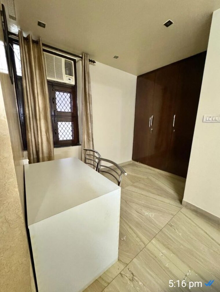 Room, apex-anuradha-apartments 1 RK 300 Sq.Ft. Apartment In Paschim Vihar Delhi 9750180