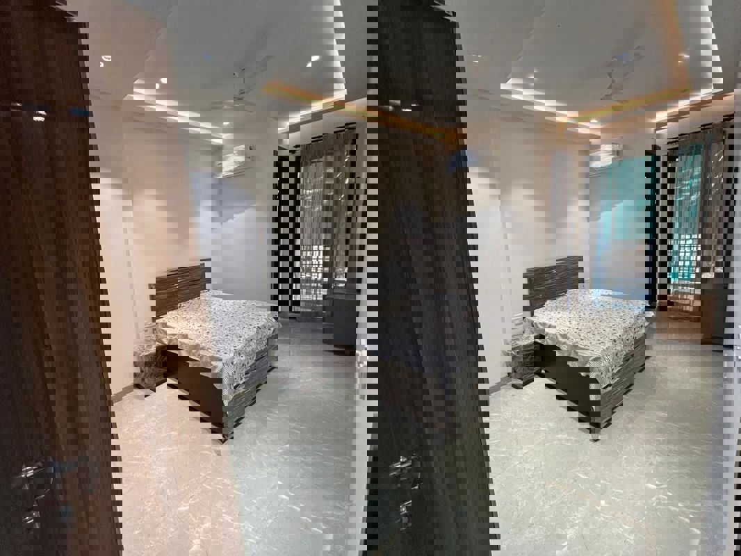 3 BHK + Pooja Room Builder Floor For Rent in Sector 45