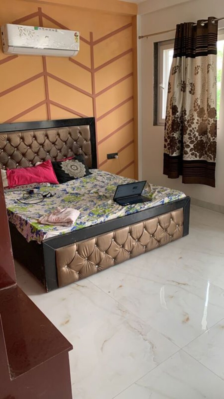 Bedroom, sector 38 3 Bedroom 2050 Sq.Ft. Builder Floor In Sector 38 Gurgaon 9750202