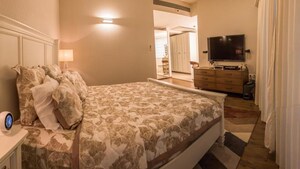 Bedroom in 4 BHK Apartment at Brigade Crescent, Frazer Town – for Sale