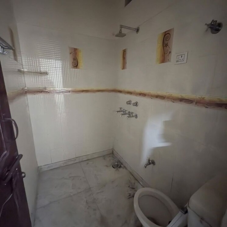 Bathroom, sector 23 2 Bedroom 360 Sq.Ft. Builder Floor In Sector 23 Gurgaon 9750281