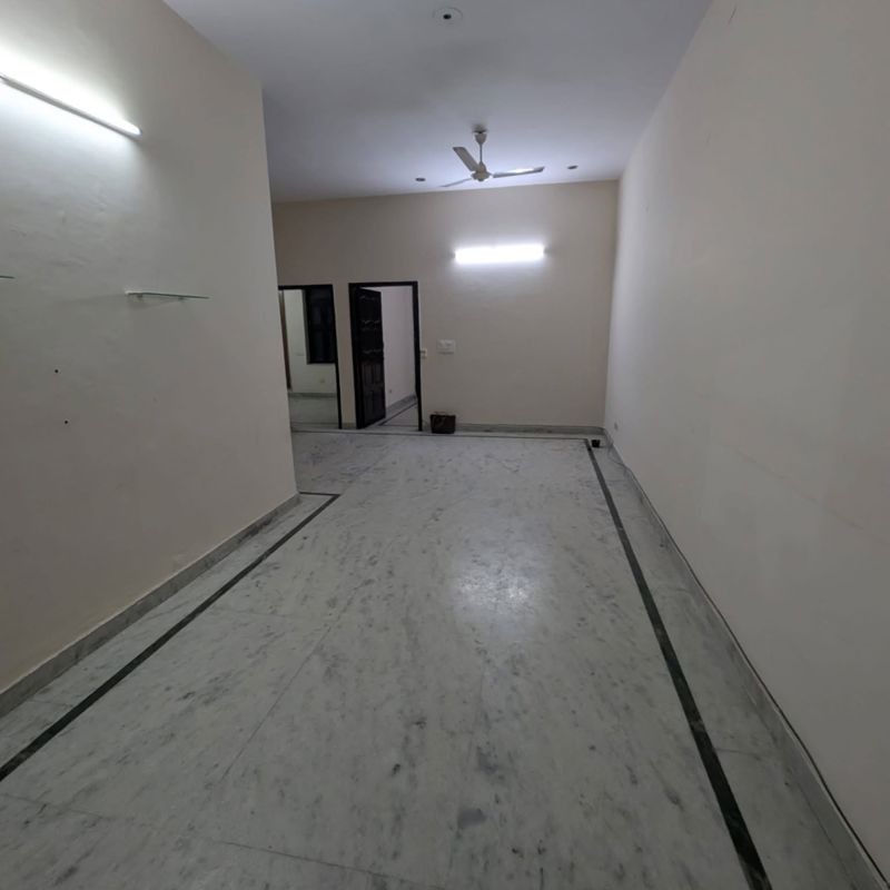 2 BHK + Pooja Room Builder Floor For Rent in Sector 23
