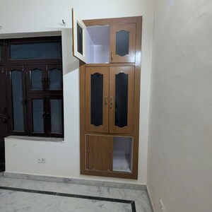 Room in 2 BHK Builder Floor at Sector 23 – for Rent