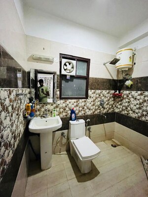 Master Bedroom in 2 BHK Builder Floor at Sector 52 – for Rent